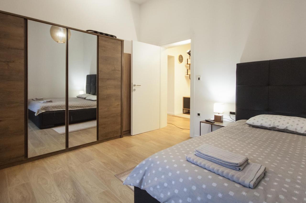 Apartment Josip Pola Esterno foto